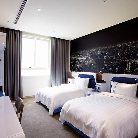 Airline Inn Green Park Way Taichung Bilik gambar