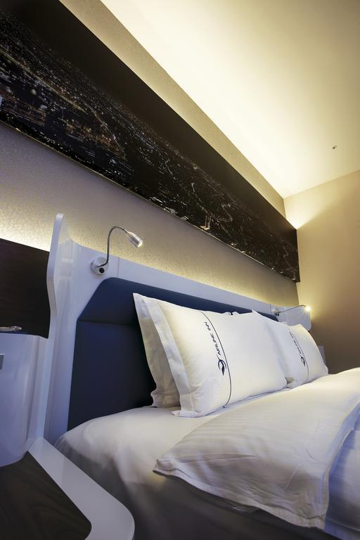 Airline Inn Green Park Way Taichung Luaran gambar