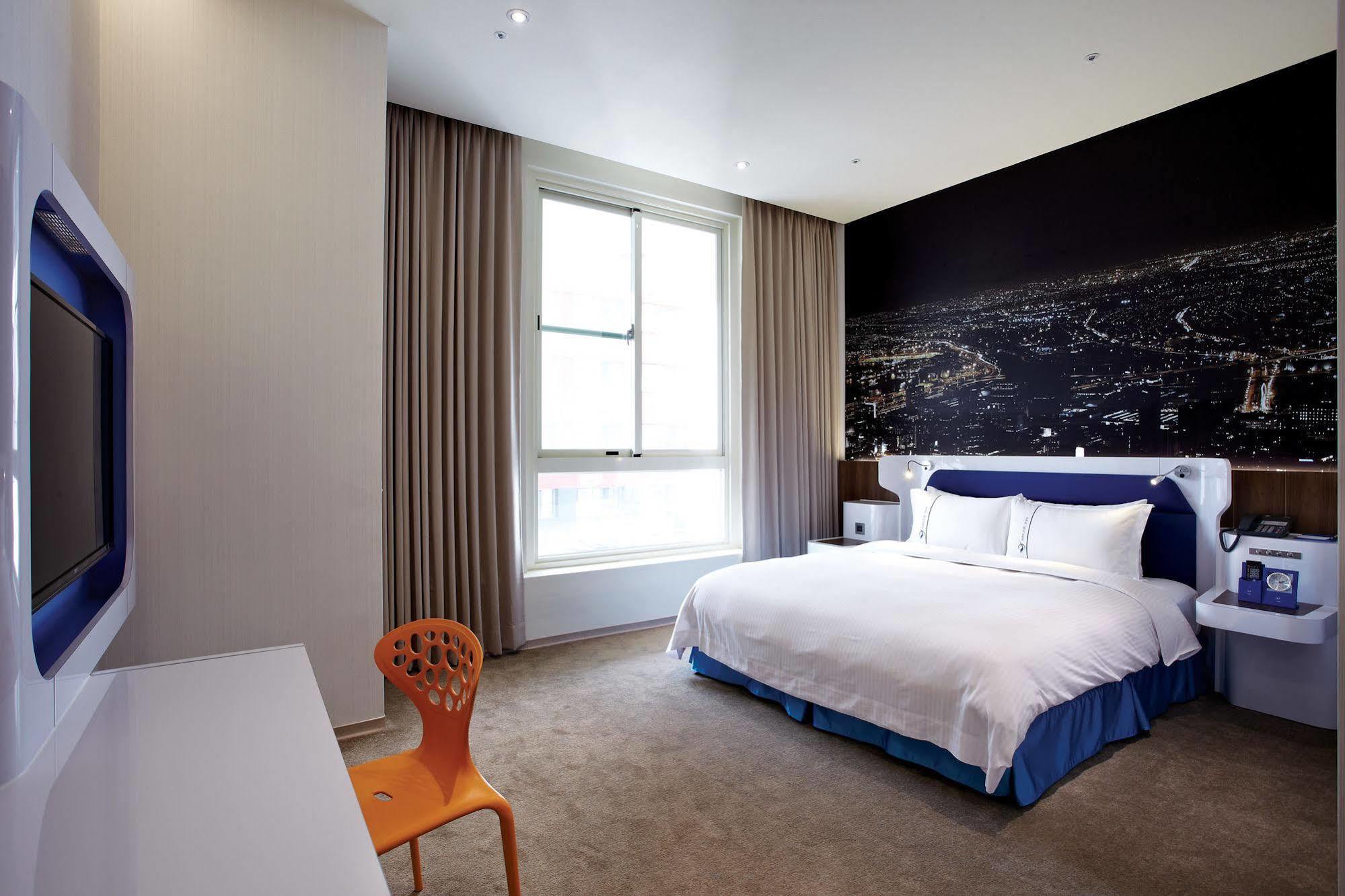 Airline Inn Green Park Way Taichung Luaran gambar