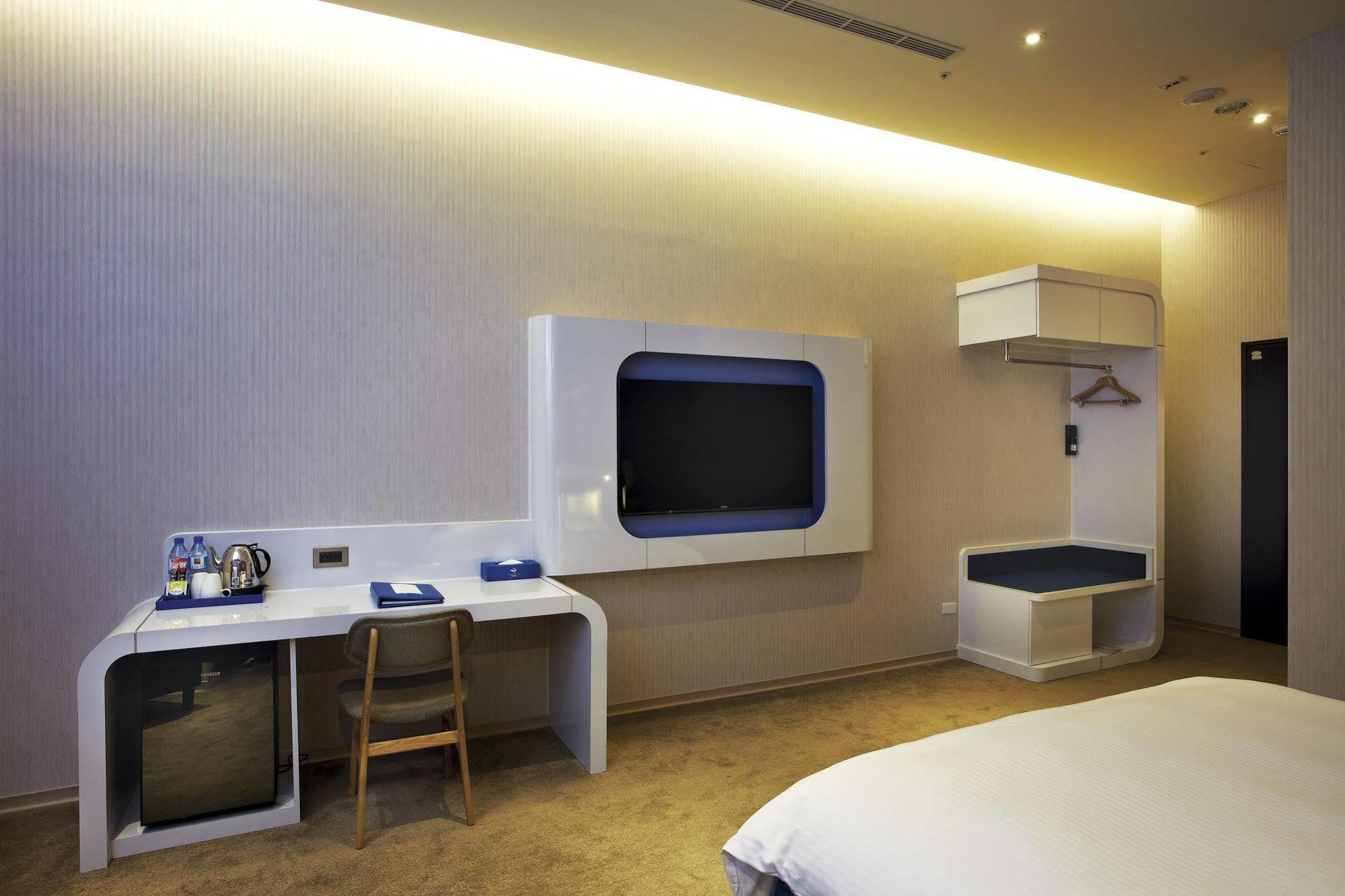 Airline Inn Green Park Way Taichung Luaran gambar